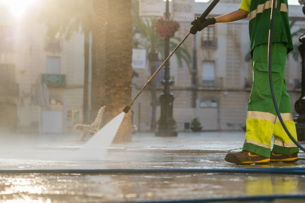 Best Deck Cleaning Services  in Briarcliff, TX